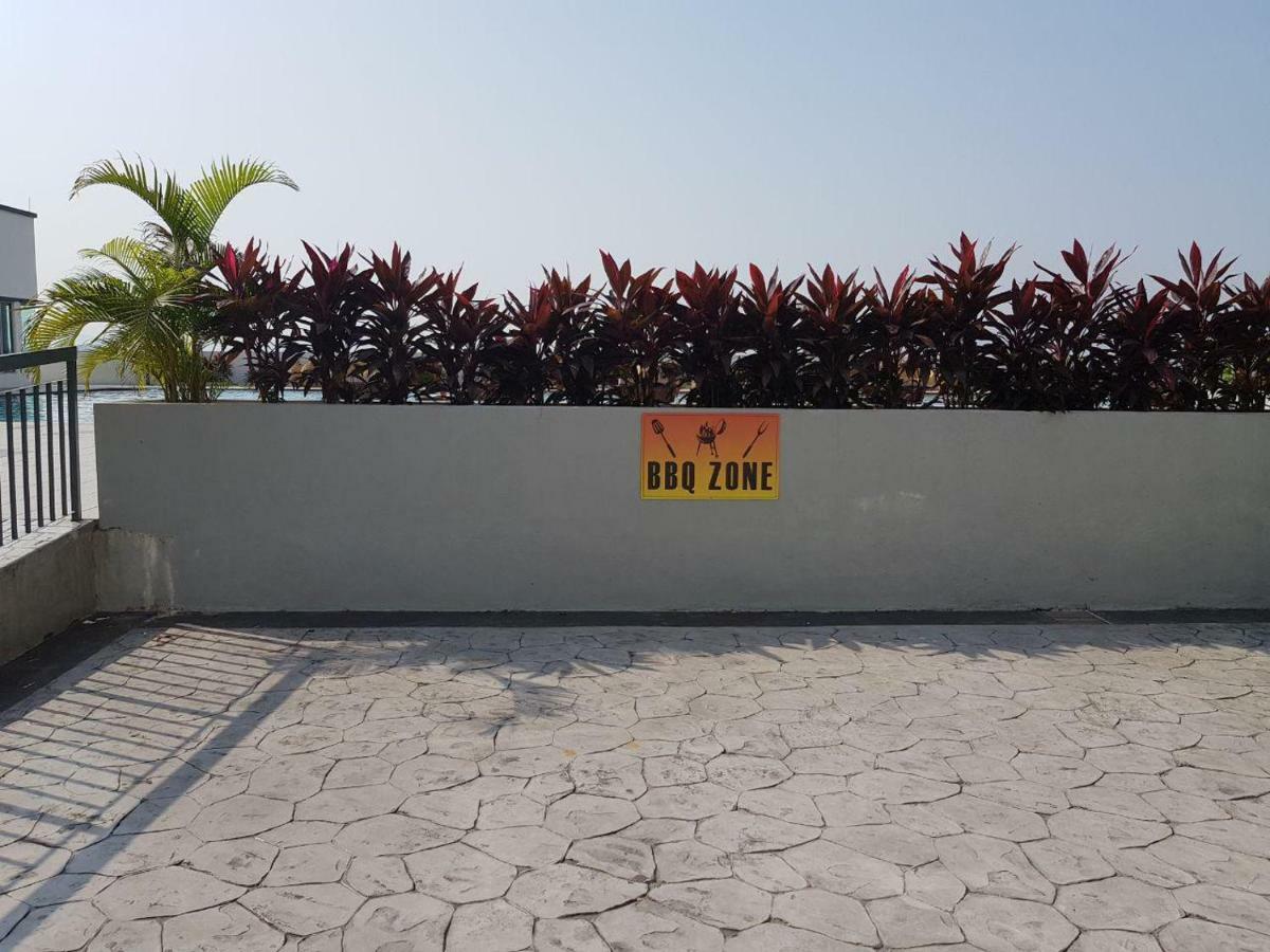 Hz Homestay @Ascotte Boulevard Semenyih Exterior foto